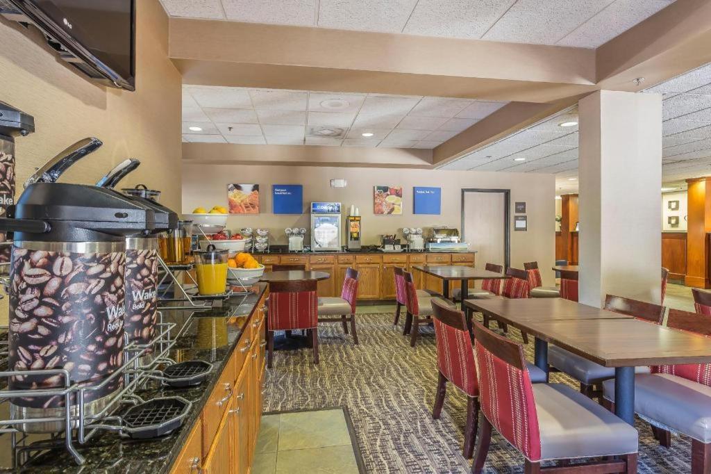 Quality Inn Summerville-Charleston Buitenkant foto